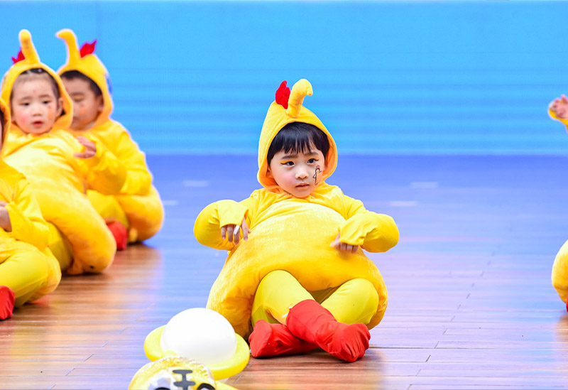 石桥铺大地双语幼儿园2022年牛奔虎跃元旦汇演